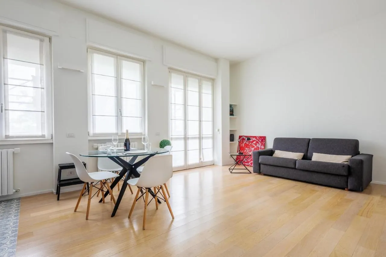 شقة Easylife - Bellissimo E Luminoso Appartamento A Colonne Di San Lorenzo ميلان
