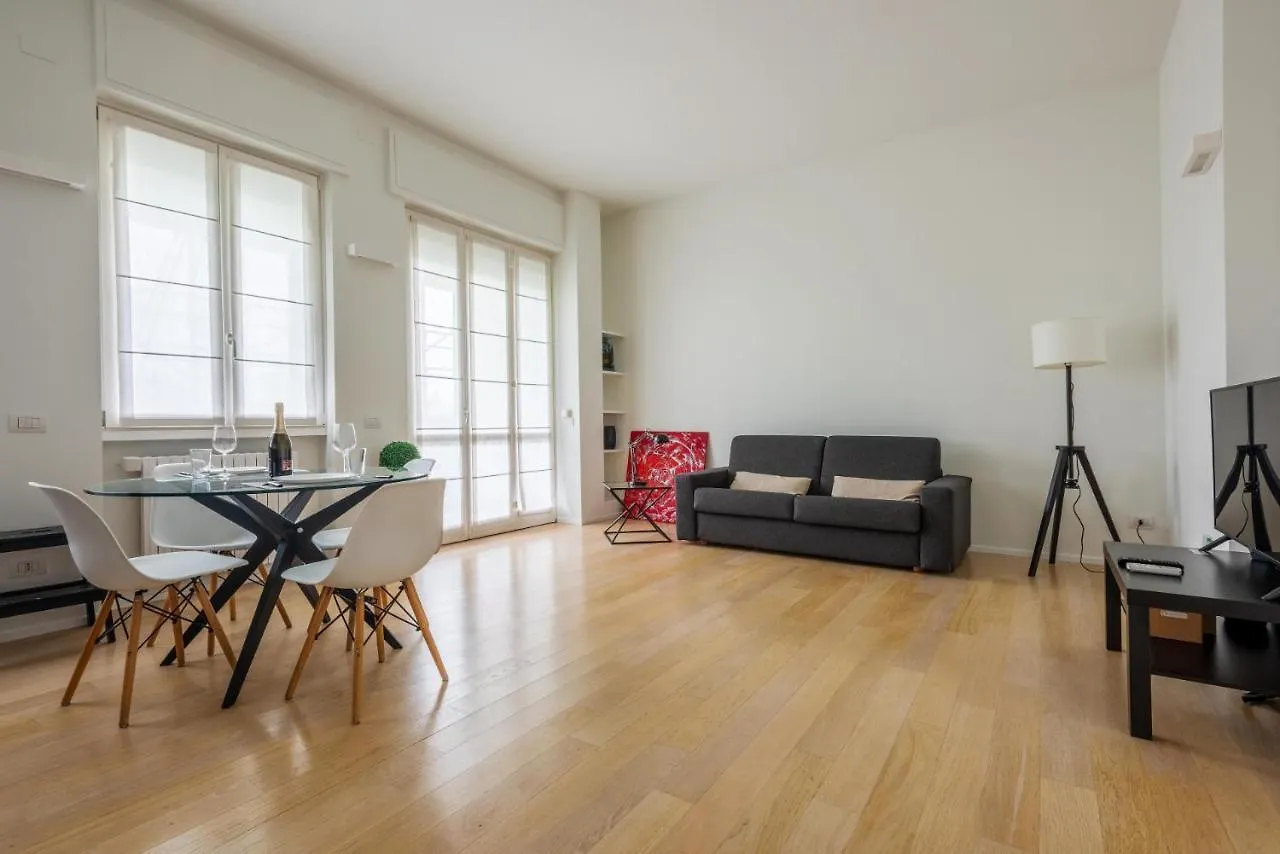 Easylife - Bellissimo E Luminoso Appartamento A Colonne Di San Lorenzo ميلان إيطاليا